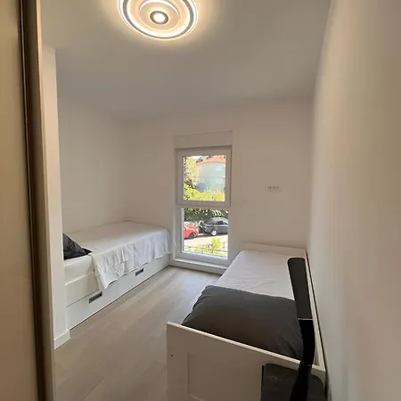 Apartment Eurybia *